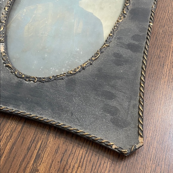 Possibly haunted vintage wood picture frame and picture - Picture 2 of 4